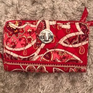 Vera Bradley Turnlock wallet